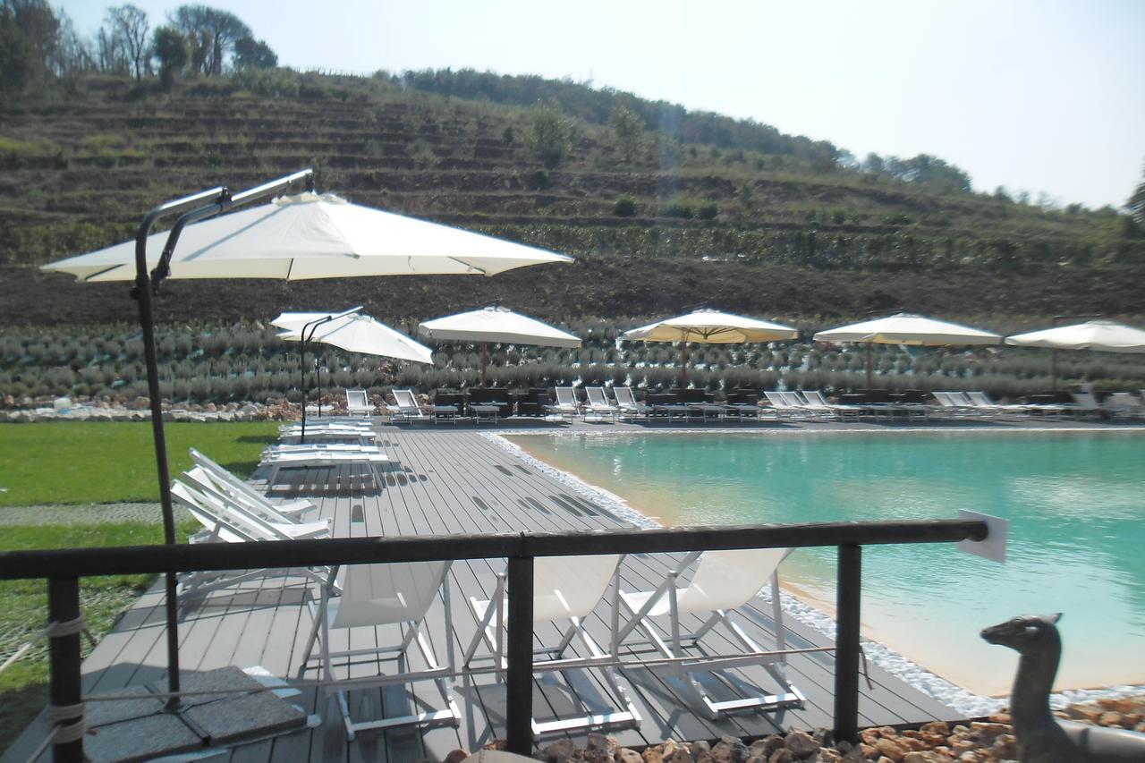 Agriturismo San Martino ปอซซุออลี ภายนอก รูปภาพ