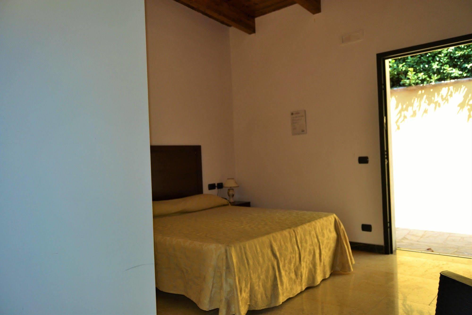 Agriturismo San Martino ปอซซุออลี ภายนอก รูปภาพ