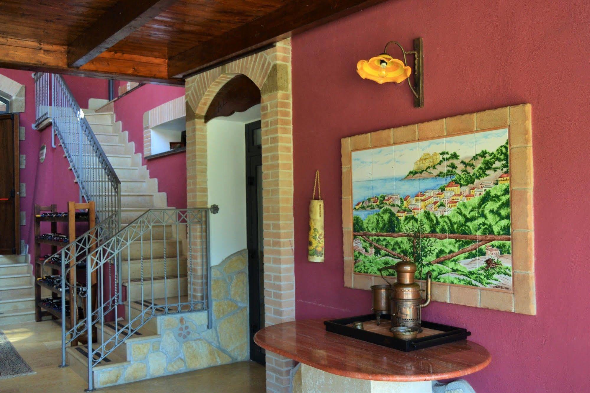 Agriturismo San Martino ปอซซุออลี ภายนอก รูปภาพ