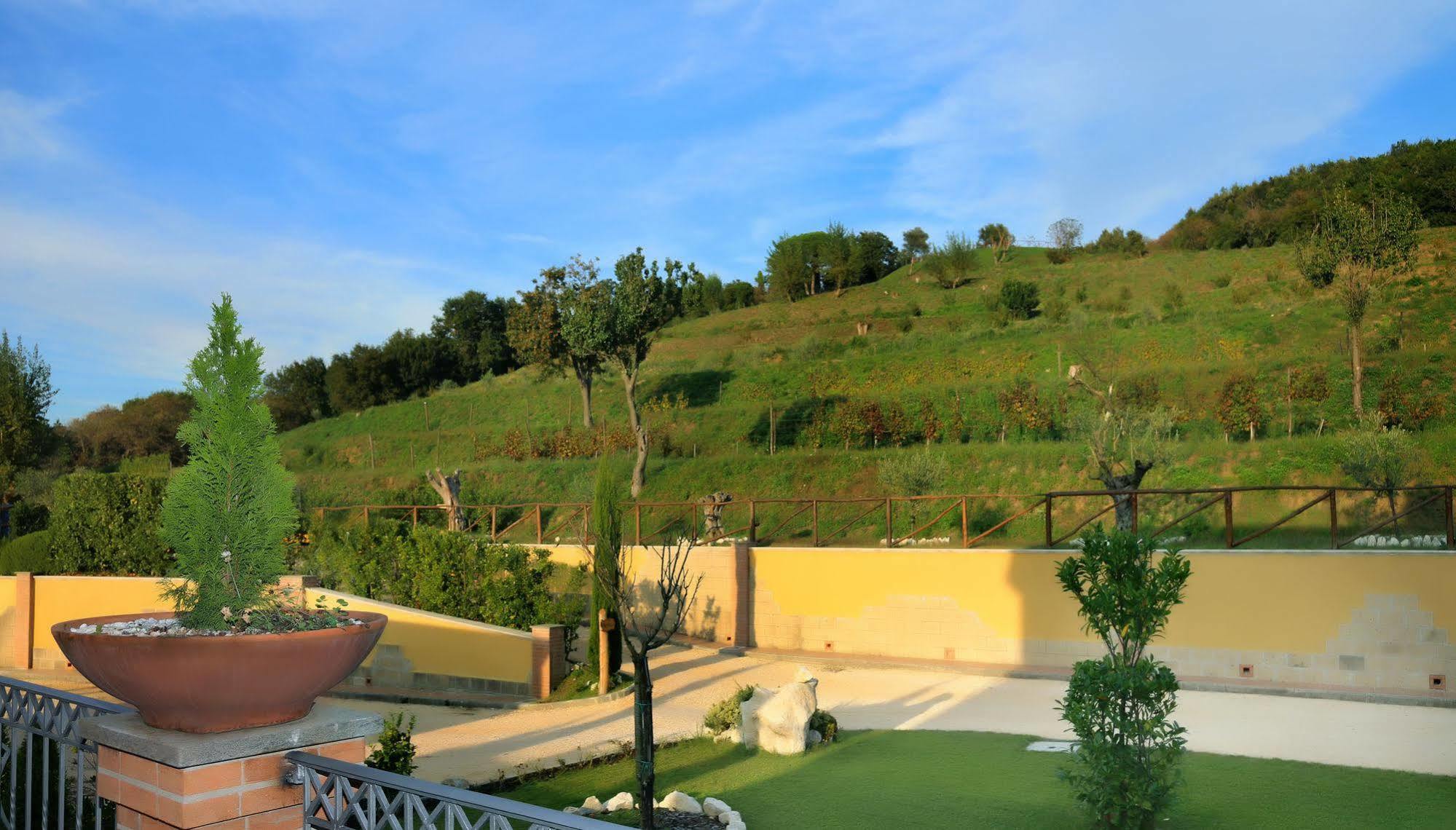 Agriturismo San Martino ปอซซุออลี ภายนอก รูปภาพ